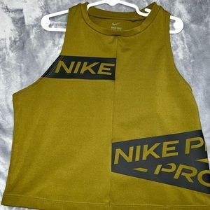 Nike Crop Top
